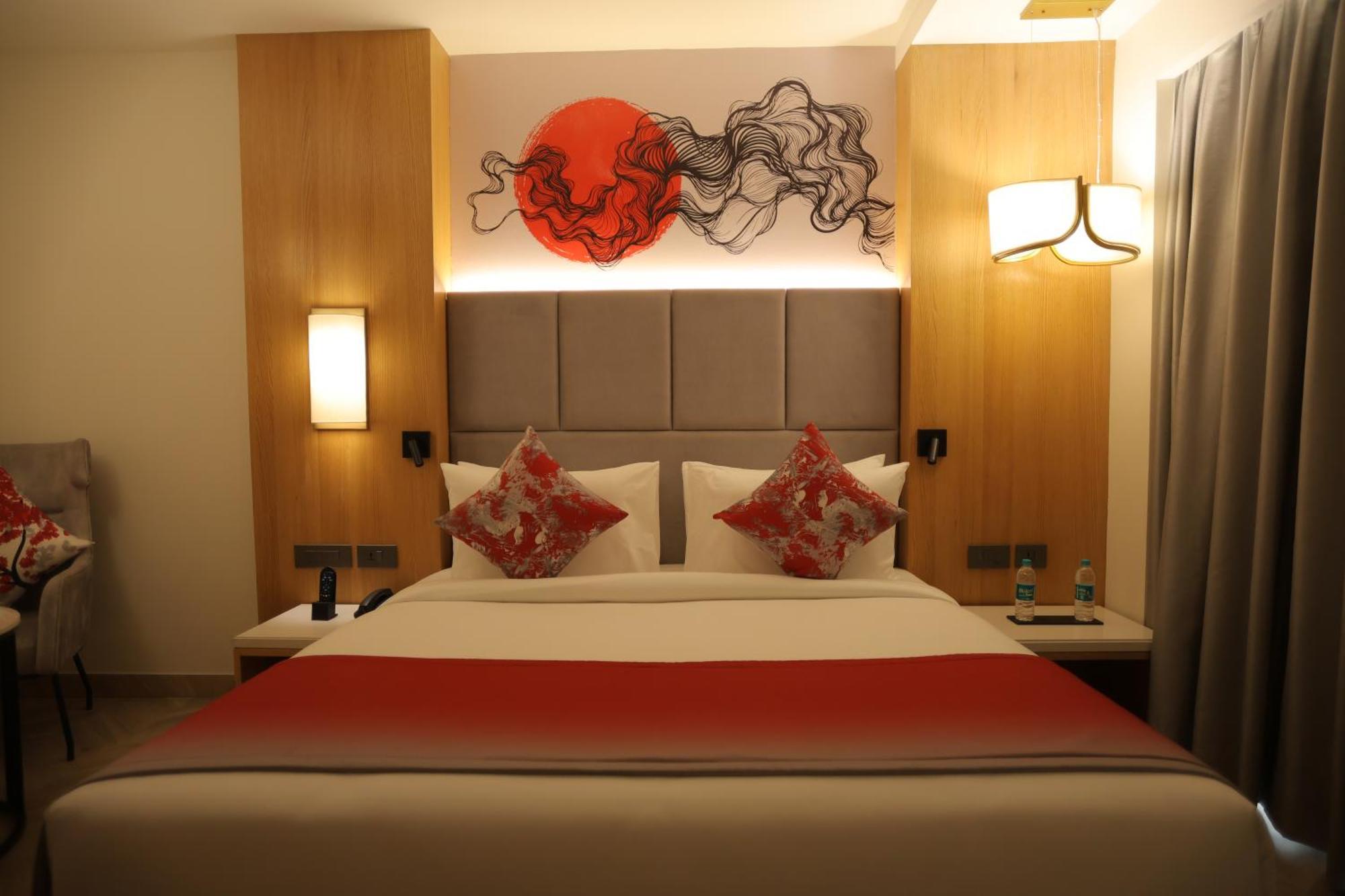 מלון Ramada By Wyndham Gorakhpur Gorakhnath Mandir Road מראה חיצוני תמונה